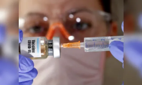 Saúde irá vacinar contra a Covid-19 trabalhadores do Hospital Santa Rita e APAE