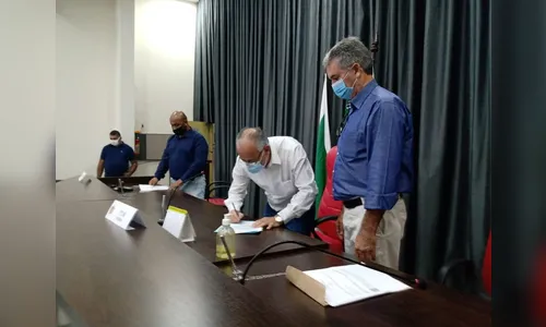 Toninho Garcia toma posse na Câmara de Vereadores de Apucarana