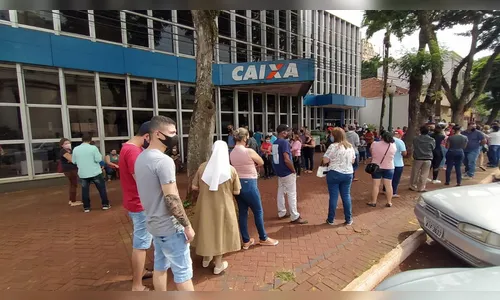 Usuários da Caixa reclamam de fila e demora no atendimento; Vídeo
