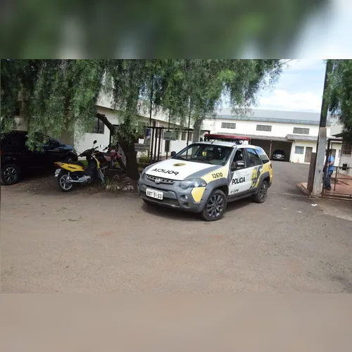 Homem faz ameaças com foice à ex-mulher e acaba preso