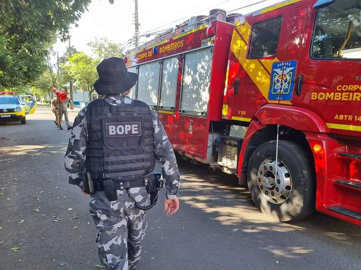 O artefato explosivo foi encontrado de manhã por um funcionário