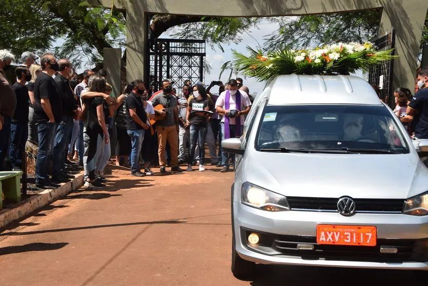 Adeus a vereador Zé do Bar de Ivaiporã é marcado por cortejo