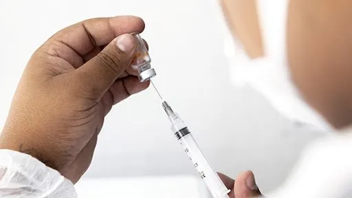 Arapongas inicia vacinação aos idosos acima dos 66 anos