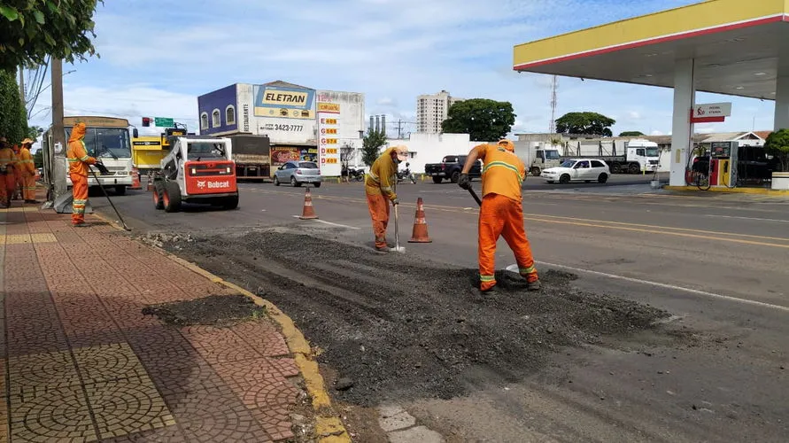 Avenida Minas Gerais recebe melhorias no asfalto