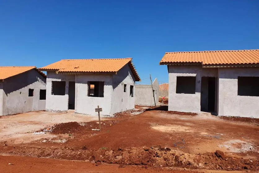 Construção de casas para famílias vulneráveis avança no Vale