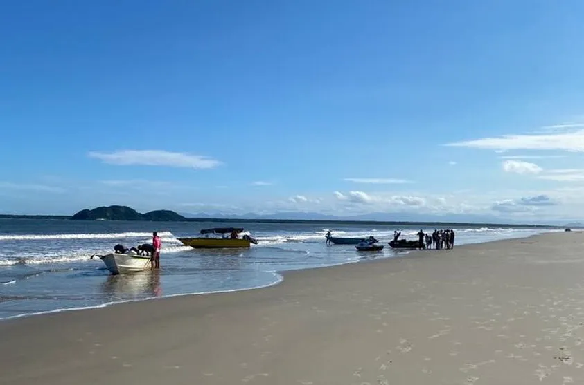 Criança de 6 anos salva três pessoas no litoral do Paraná