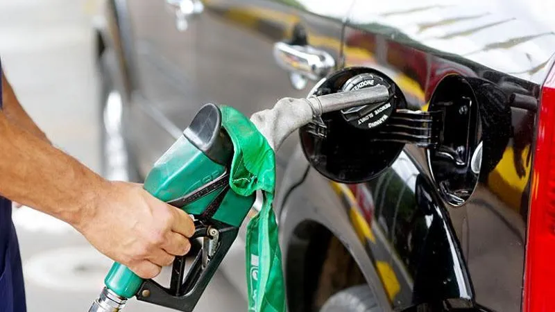 Gasolina sobe pela sexta vez consecutiva em 2021