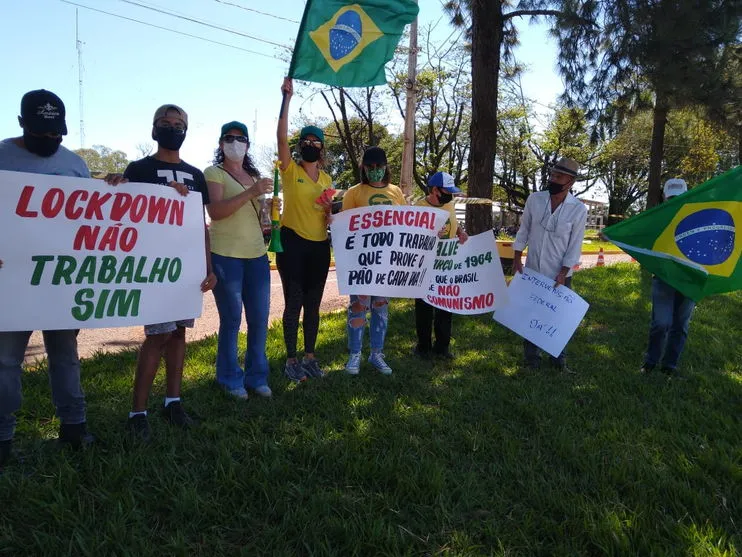 Manifestação realizada em Apucarana pede intervenção federal