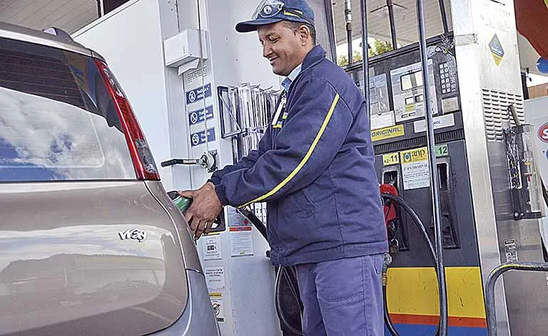 Preço médio da gasolina subiu 0,18% em abril
