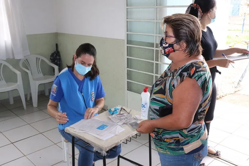 Saúde começa a vacinar idosos acima de 75, nesta segunda