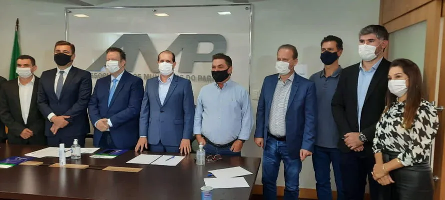 Sete prefeitos da região integram diretoria da AMP