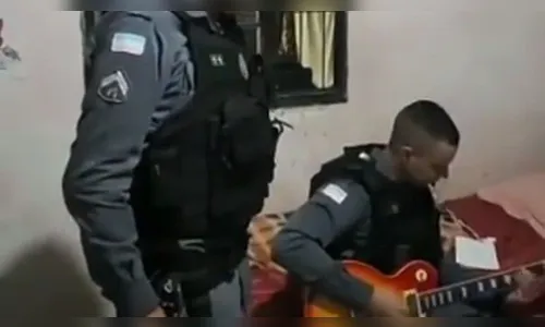 Ação da PM termina com policial tocando rock and roll na casa de suspeito