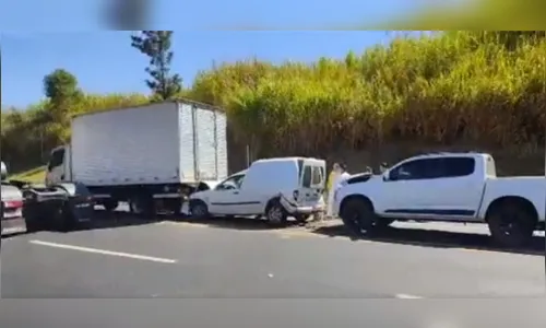 Acidente deixa um ferido na BR-376 em Jandaia do Sul