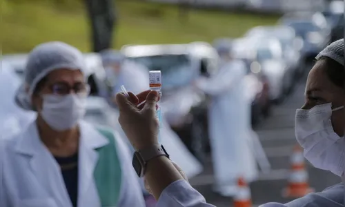 Apucarana aguarda chegada de novo lote para seguir vacinando