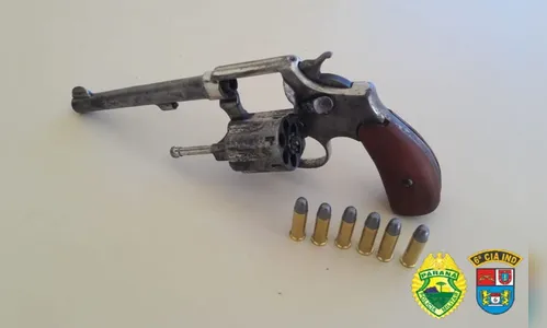 Após ameaça homem é preso por porte de arma de fogo