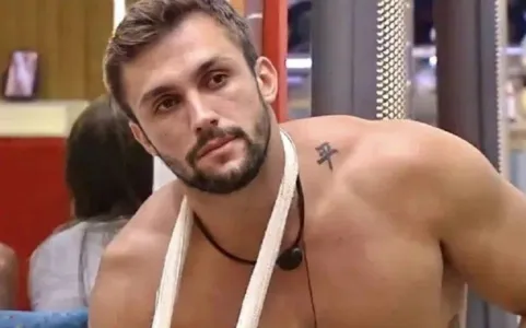 BBB: Arthur articula para ser indicado ao Paredão