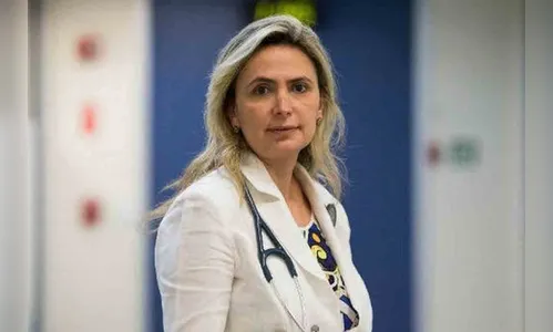 Bolsonaro já se reuniu com médica cotada para substituir Pazuello
