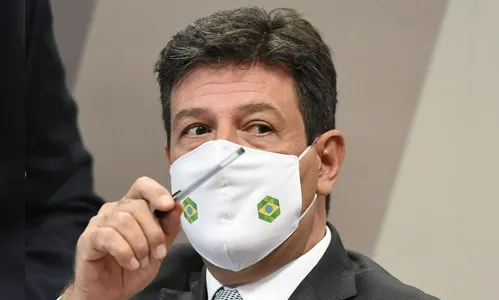 Bolsonaro tentou alterar bula da cloroquina, afirma Mandetta