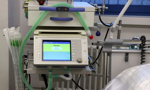 Brasil tem 1.240 mortes por covid-19 em 24 horas