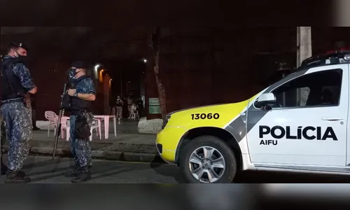 Cerca de 20 pessoas são multadas por festa clandestina