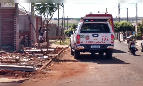 Criança de 1 ano morre após ser atingida por caixa de pisos