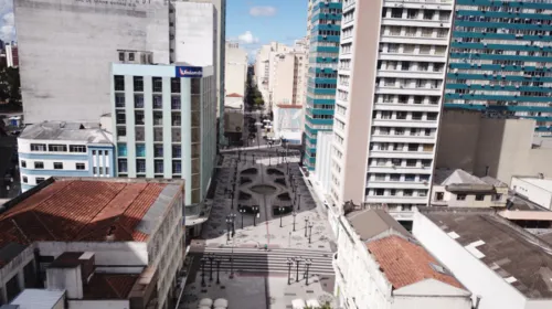 Curitiba mantém bandeira laranja por mais 14 dias