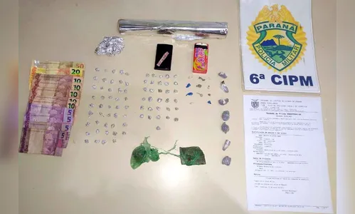 PM prende quatro e apreende 86 pedras de Crack, em Faxinal