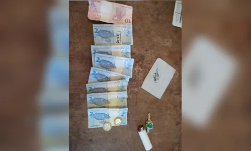 Dois adolescentes são apreendidos com baseado em Apucarana