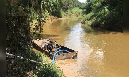 Polícia Ambiental flagra extração irregular no Rio Ivaí