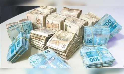 É MUITO DINHEIRO: AUMENTO FUNCIONÁRIOS