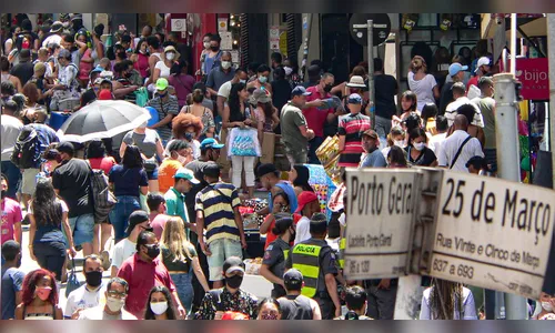 Economistas pedem vacinação rápida e lockdown nacional