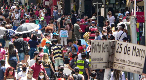 Economistas pedem vacinação rápida e lockdown nacional