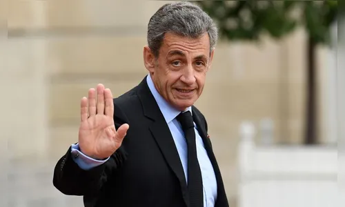 Ex-presidente francês Sarkozy é condenado à prisão por corrupção
