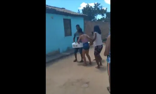 Família encerra velório e leva corpo de criança a hospital