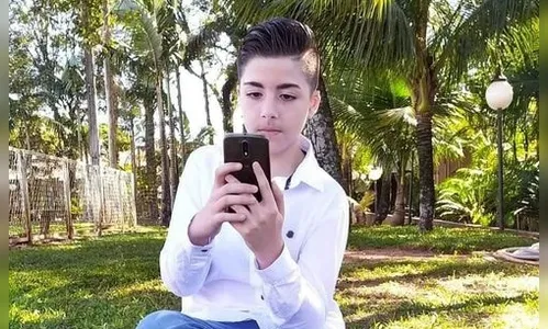 Familiares e amigos lamentam morte de adolescente