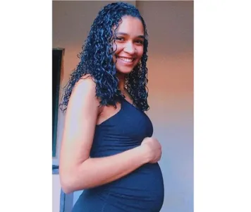 Gestante de 21 anos morre após ter bebê arrancado da barriga