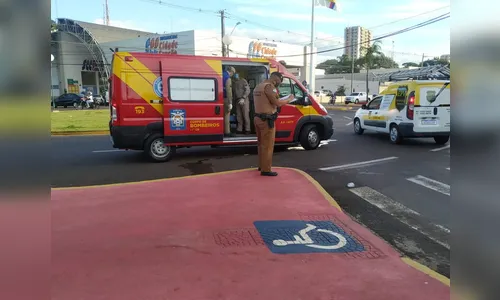 Homem é atropelado ao atravessar rotatória na Av. Curitiba