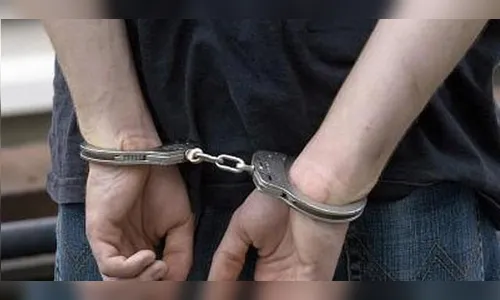 Homem é preso por embriaguez após se envolver em confusão