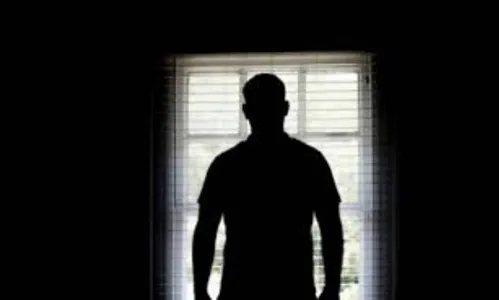 Homem é preso suspeito de estuprar 2 filhas; uma engravidou