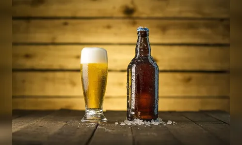 Homem engana comerciante e rouba cerveja e alimentos