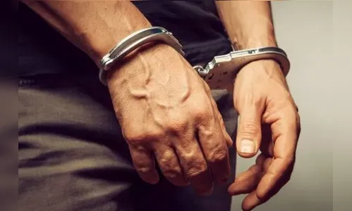 Homem se envolve em acidente e acaba preso por outro motivo