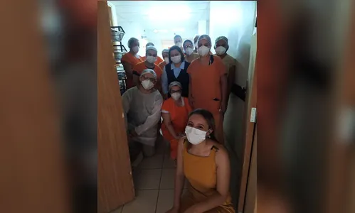 Hospital da Providência recebe homenagem de voluntários