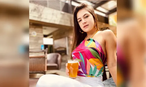 Influenciadora tendência nas redes sociais, Samara Oliveira, aposta em curso de psicologia