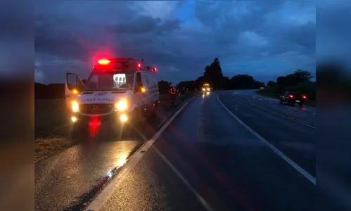 Jovem motociclista sofre queda e morre na PR-444