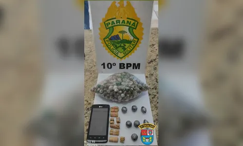 Jovens jogam drogas no minipresídio e são presos