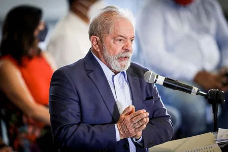 Juiz mantém bloqueio de bens do ex-presidente Lula