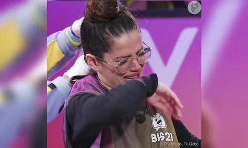 Juliette e Camilla choram após saírem da prova
