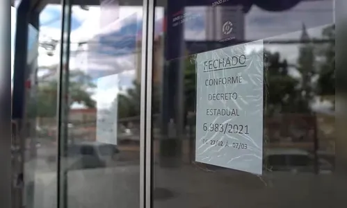 Lojistas gravam vídeo e pedem reabertura do comércio; Veja