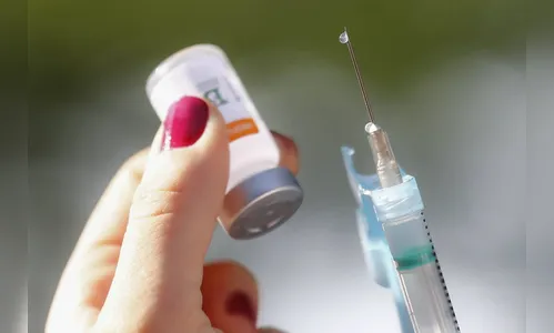 Mais de 1 milhão recebeu as duas doses da vacina no PR