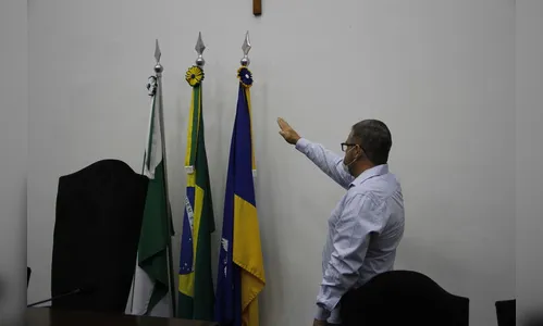 Major Arduin toma posse no legislativo